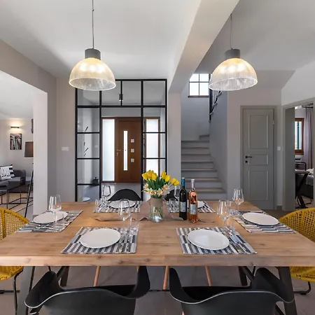Willa Villa In Motovun With Private Pool And Views, Cleaning Included